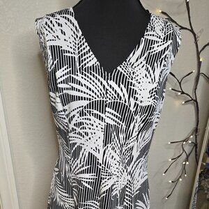 Signature by Robbie Bee - Large Dress - Pre-Owned
